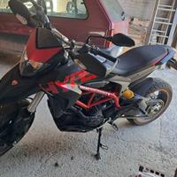 DUCATI HYPERMOTARD 821 Dark 2014