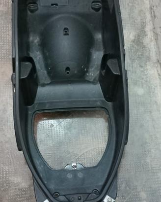 vano sotto sella Beverly 500