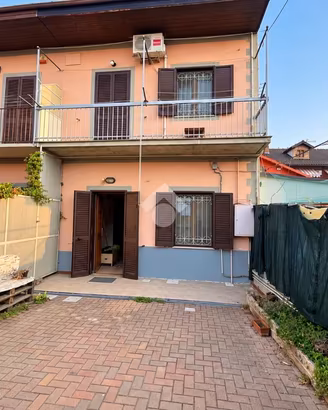 CASA SEMINDIPENDENTE A SAN MAURIZIO CANAVESE