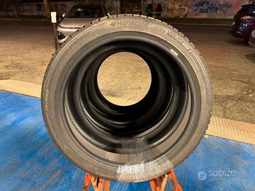 Gomme invernali Hankook iON Tesla 255/40 R20