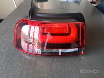 faro posteriore C4 cactus 2016 lato guida