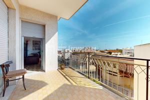 NUOVO PREZZO! Ampio appartamento di 4 vani, 3°P as