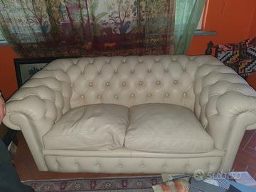 divano chesterfield in pelle 2 posti