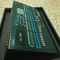 ALLEN & HEATH Qu-32 Chrome