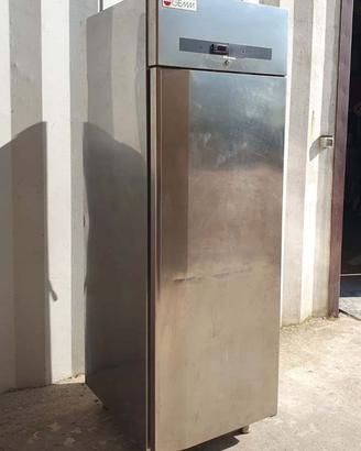 CONGELATORE VERTICALE GEMM mod. AFB70