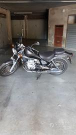 MOTO GUZZI NEVADA 750