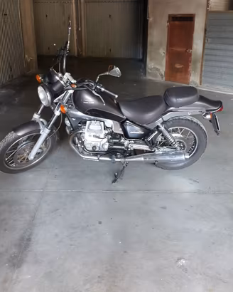 MOTO GUZZI NEVADA 750