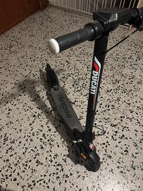 Monopattino Elettrico Ducati