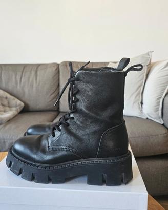 Anfibi donna Copenhagen modello Cph 130