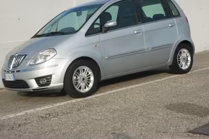 Lancia MUSA 1.4 16V ORO Frizione Cinghia+P.A. Nuov