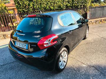 Peugeot 208 1.4 HDi 68 CV 5 porte Active