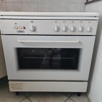 Cucina a gas 5 fuochi con forno