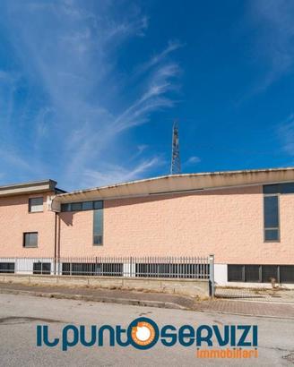 Immobile di 520 m² a Cuneo