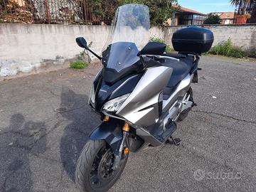 Honda Forza 750 