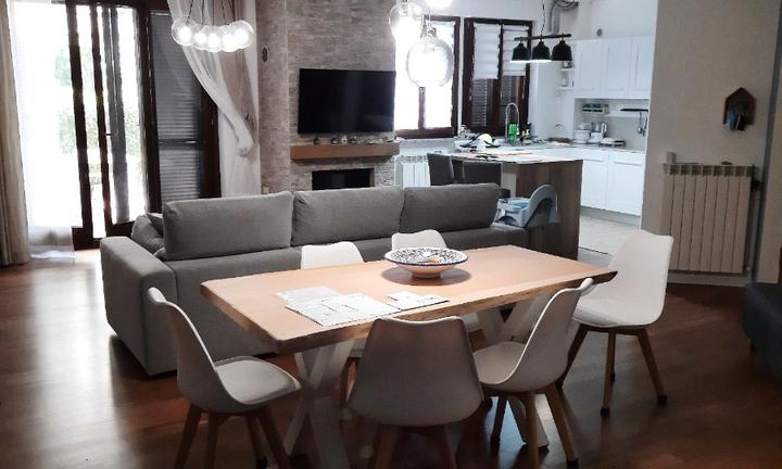 Casa a Cerreto D'esi