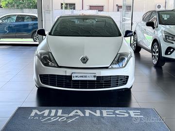 Renault Laguna Coupé 2.0 dCi 180CV 4Control