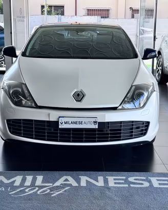 Renault Laguna Coupé 2.0 dCi 180CV 4Control