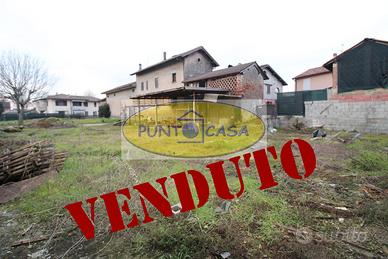 Casale con terreno