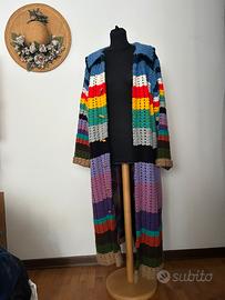 Giacca  lunga all’uncinetto