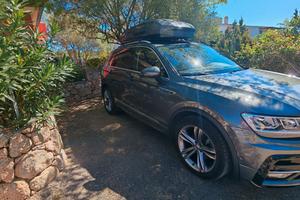 Volkswagen Tiguan R Line 1.6 sport