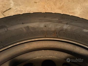  4 gomme complete di cerchioni in ferro 