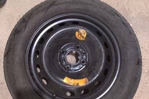 Ruotino di scorta 4 fori con cric