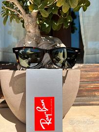 Occhiali da sole Ray-Ban Wayfarer tartarugati 2140