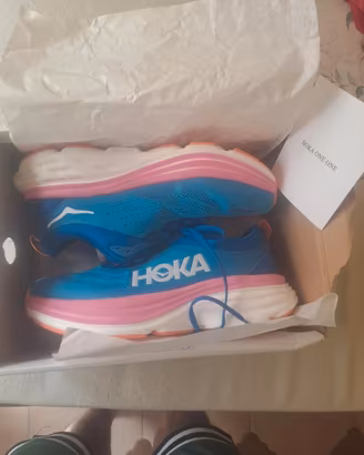 scarpe runnikg Hoka One one Bondi 8