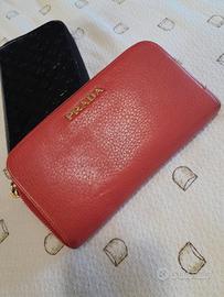 Prada portafoglio in pelle 