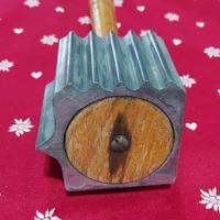 Antico batticarne da cucina d'epoca