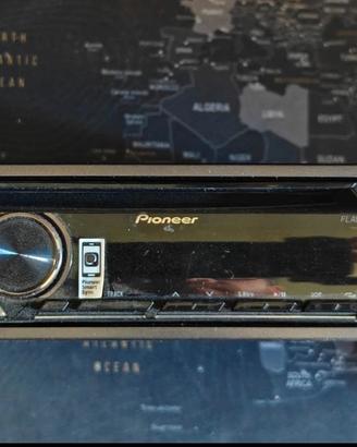 Radio Pioneer per auto con Bluetooth 