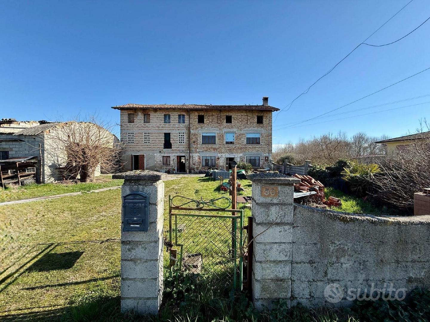 Casa colonica indipendente immersa nel verde - Vista 2