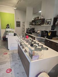 CARUGO attività GELATERIA/BAR/CAFFETTERIA