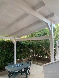 Tettoia in legno auto portante