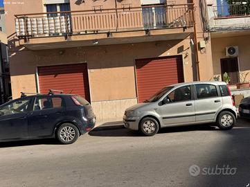 Locale commerciale 60 mq,cat 2 luci c2 ,2 bagni