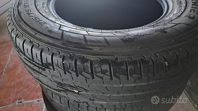 4 pneumatici Pirelli Carrier 215 75 R16 CP 113R