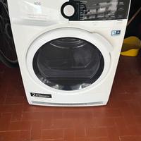 Asciugatrice AEG