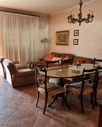 Mellea: Casa con giardino