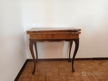 Tavolo da gioco tipo consolle stile '700.