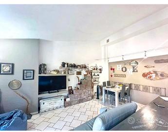  Rapallo trilocale  con box