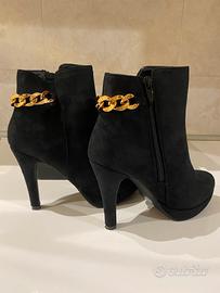 Stivaletti nero con tacco