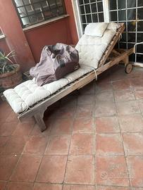 Tavolo, sedie e lettino in teak