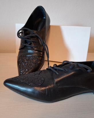 Scarpe stringate in pelle nera numero 40