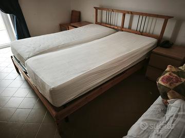 letto in abete con due comodini Malm e sedia