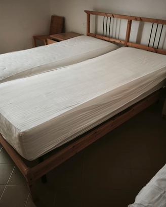 letto abete con 2 comodini, sedia, 2 ante Pax