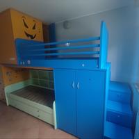 Cameretta Bambini con letto a soppalco