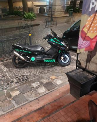 Yamaha T-max 500