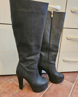 stivali donna taglia 35 