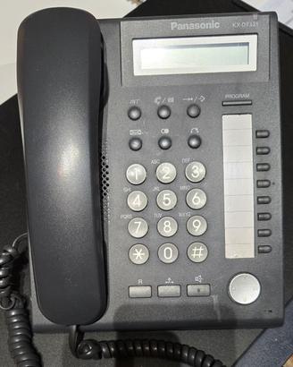n. 4 telefoni PANASONIC KX-DT321
