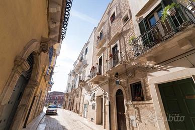 Intero stabile autonomo in pieno centro storico